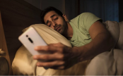 ঘুম থেকে উঠেই মোবাইল হাতে?  