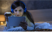 বিছানায় বসে খাবার খাওয়া ঠিক নয় যেসব কারণে 