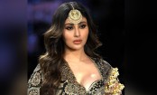 এমন অস্ত্রোপচারের করিয়েছেন যে হাসতে পারছেন না অভিনেত্রী মৌনি, কপালও ফুলে গেছে!