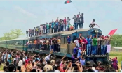 নন্দনগাছীতে স্টেশন চালু ও ট্রেনের যাত্রা বিরতির দাবিতে রেলপথ অবরোধ