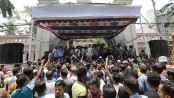 নগর ভবনের সামনে ষষ্ঠ দিনের মতো অবস্থানে ইশরাকের সমর্থকরা