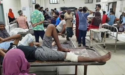 কোরবানি করতে গিয়ে দুই দিনে আহত হয়ে রাজধানীর পঙ্গু হাসপাতালে উপচে পড়া ভিড়