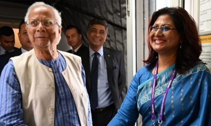 চার দিনের সরকারি সফরে যুক্তরাজ্যে পৌঁছেছেন প্রধান উপদেষ্টা
