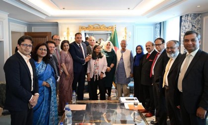 প্রধান উপদেষ্টার সঙ্গে ব্রিটেনের সর্বদলীয় এমপিদের সাক্ষাৎ