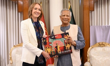 ঢাকায় ভিসা প্রসেসিং কার্যক্রম ফের শুরু করায়  অস্ট্রেলিয়াকে ধন্যবাদ জানালেন প্রধান উপদেষ্টা