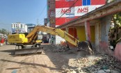 খুলনায় বাস টার্মিনালে ৩০ অবৈধ স্থাপনা উচ্ছেদ