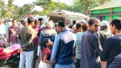 অ্যালকোহল খেয়ে দুজনের মৃত্যু, মাদক ব্যবসায়ী গ্রেফতার