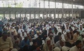 ঈদের জামাতে দেশ ও জাতির কল্যাণ কামনায় দোয়া