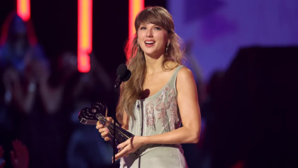 একমঞ্চেই ৭ পুরস্কার জিতলেন টেইলর সুইফট