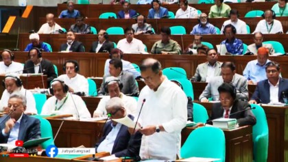 বিগত ‘ফ্যাসিস্ট’ সরকারের আমলে ২৩৪ বিলিয়ন ডলার পাচার : প্রধানমন্ত্রী