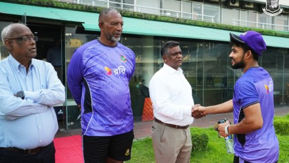 ক্রিকেটারদের সঙ্গে জরুরি বৈঠকে বসছেন বিসিবি সভাপতি বুলবুল