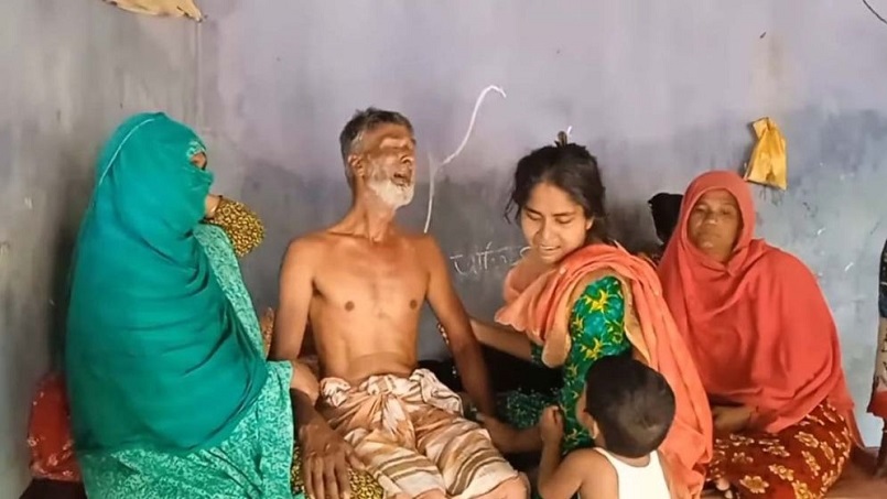 চারঘাটে বিদ্যুৎস্পর্শে ২ শ্রমিকের মৃত্যু, ১ জনের অবস্থা আশঙ্কাজনক