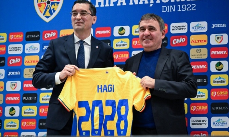 ২ যুগ পর ফের রোমানিয়া জাতীয় ফুটবল দলের দায়িত্বে কিংবদন্তি হ্যাজি