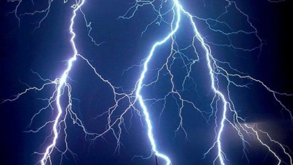 বজ্রপাতে ১২ জনের মৃত্যু