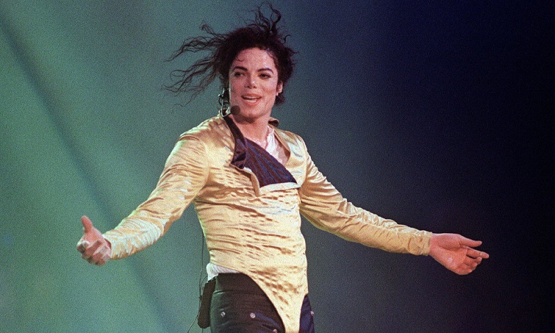 পাঁচ দিনে ২ হাজার ৬৫ কোটি আয় করল ‘মাইকেল’