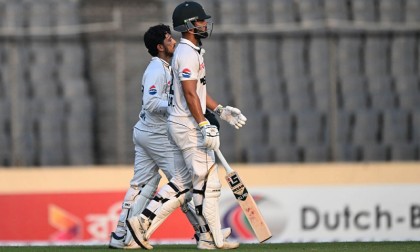 পাকিস্তানের দুই অভিষিক্ত বেশ ভুগিয়েছে বাংলাদেশকে