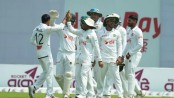 পাকিস্তানকে অলআউট করে বড় লিড পেল বাংলাদেশ