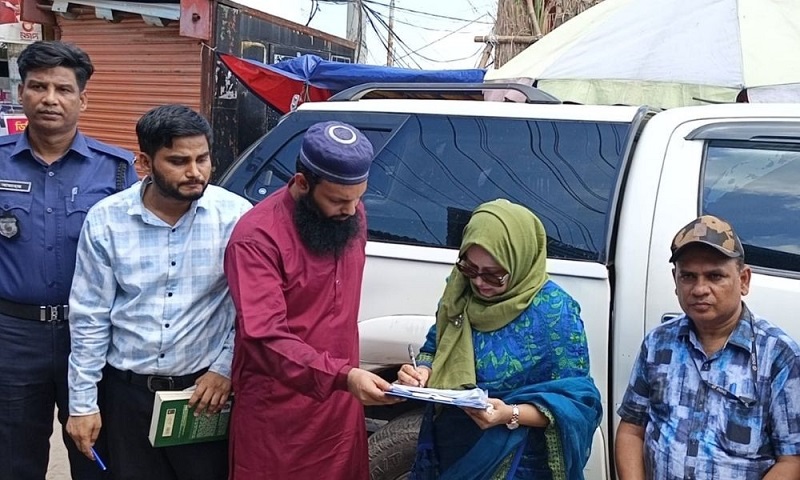 অস্বাস্থ্যকর পরিবেশে খাদ্য প্রস্তুত, সোনারগাঁয়ে ৩ প্রতিষ্ঠানকে জরিমানা
