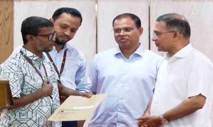 অভ্যুত্থানে গুম-খুন ও শহীদ পরিবারের ৭৪ জনকে নিয়োগপত্র দিলেন প্রধানমন্ত্রী