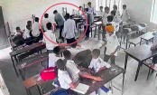শ্রেণিকক্ষে ঢুকে ষষ্ঠ শ্রেণির শিক্ষার্থীকে অভিভাবকের আছাড়, আটক ১